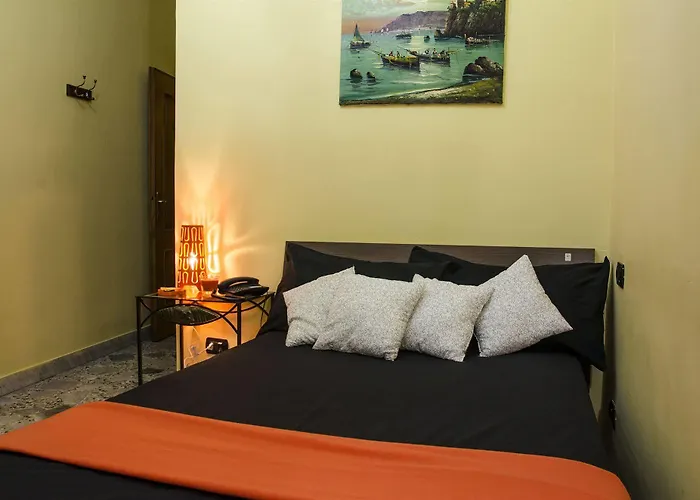 Backpacker * نابولي