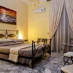 Backpacker Hostel *