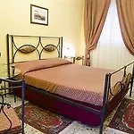 Backpacker Naples
