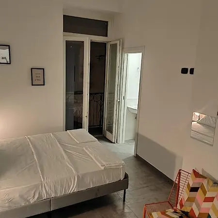 אכסניה Backpacker *